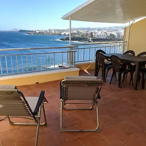 Primera Linea Con Amplia Terraza Apartamento